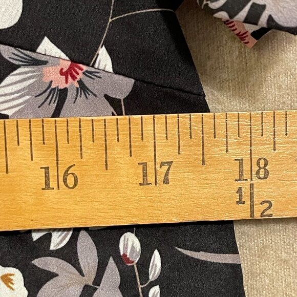 Shein Summer Dress Women's XS Black Floral Short Sleeves - Picture 4 of 11